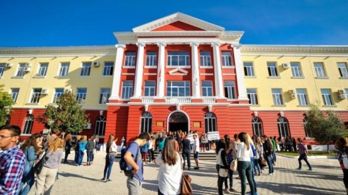 Kostoja e arsimimit: Studentet shqiptare me shpenzimet me te larta ne Europe